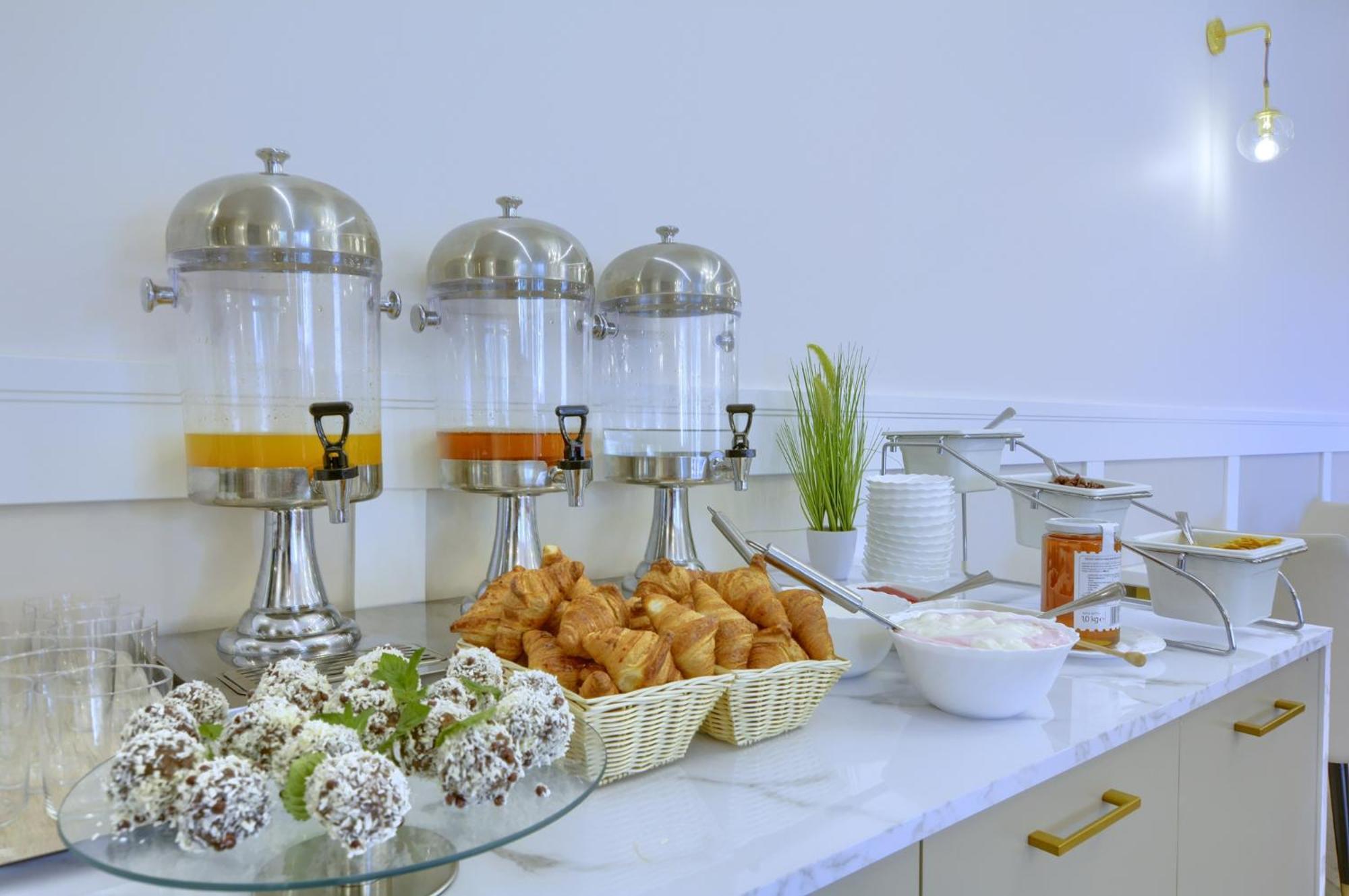 Hotel Krysztal Świeradów-Zdrój エクステリア 写真