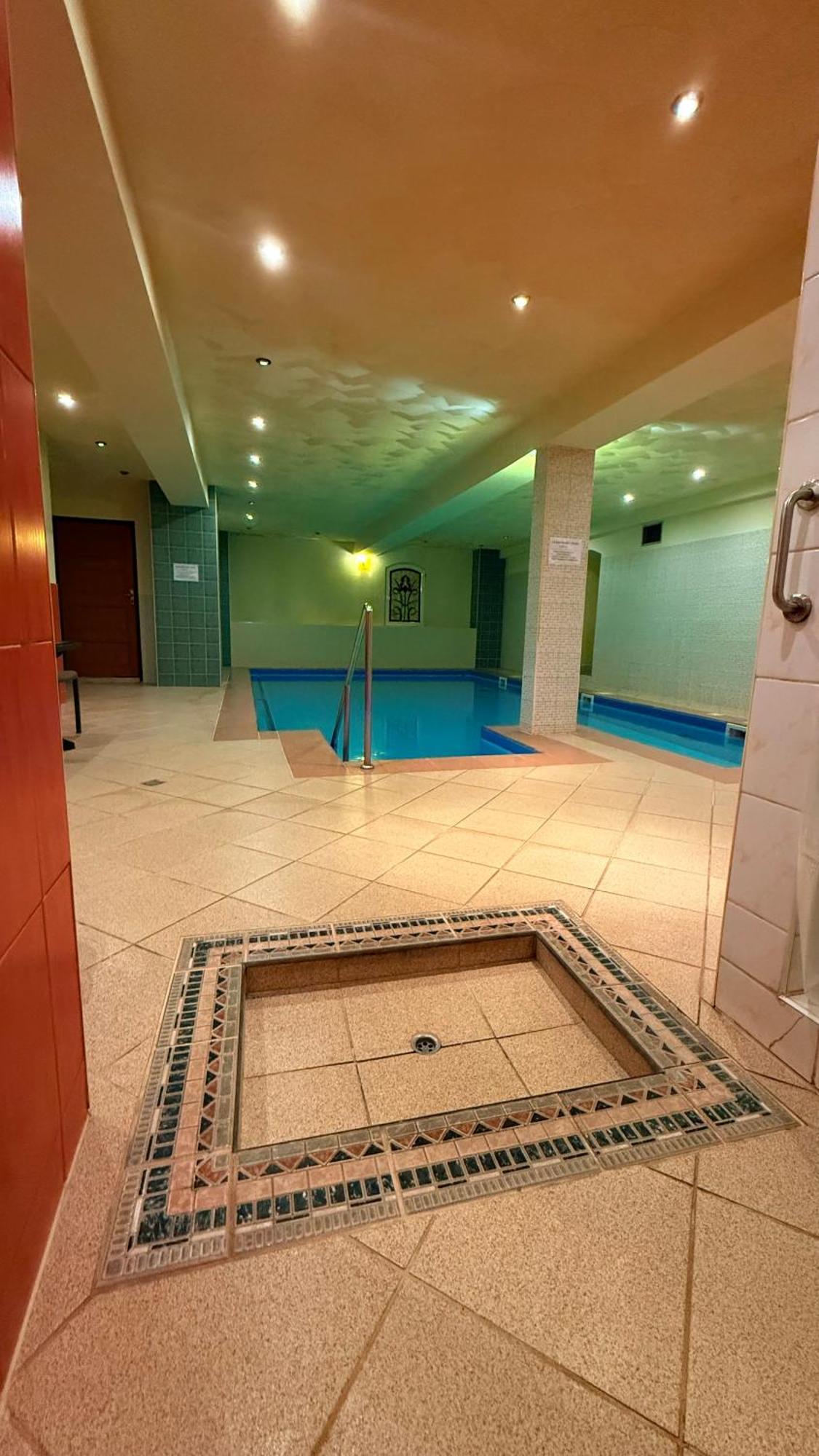 Hotel Krysztal Świeradów-Zdrój エクステリア 写真
